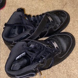 black air force 1s